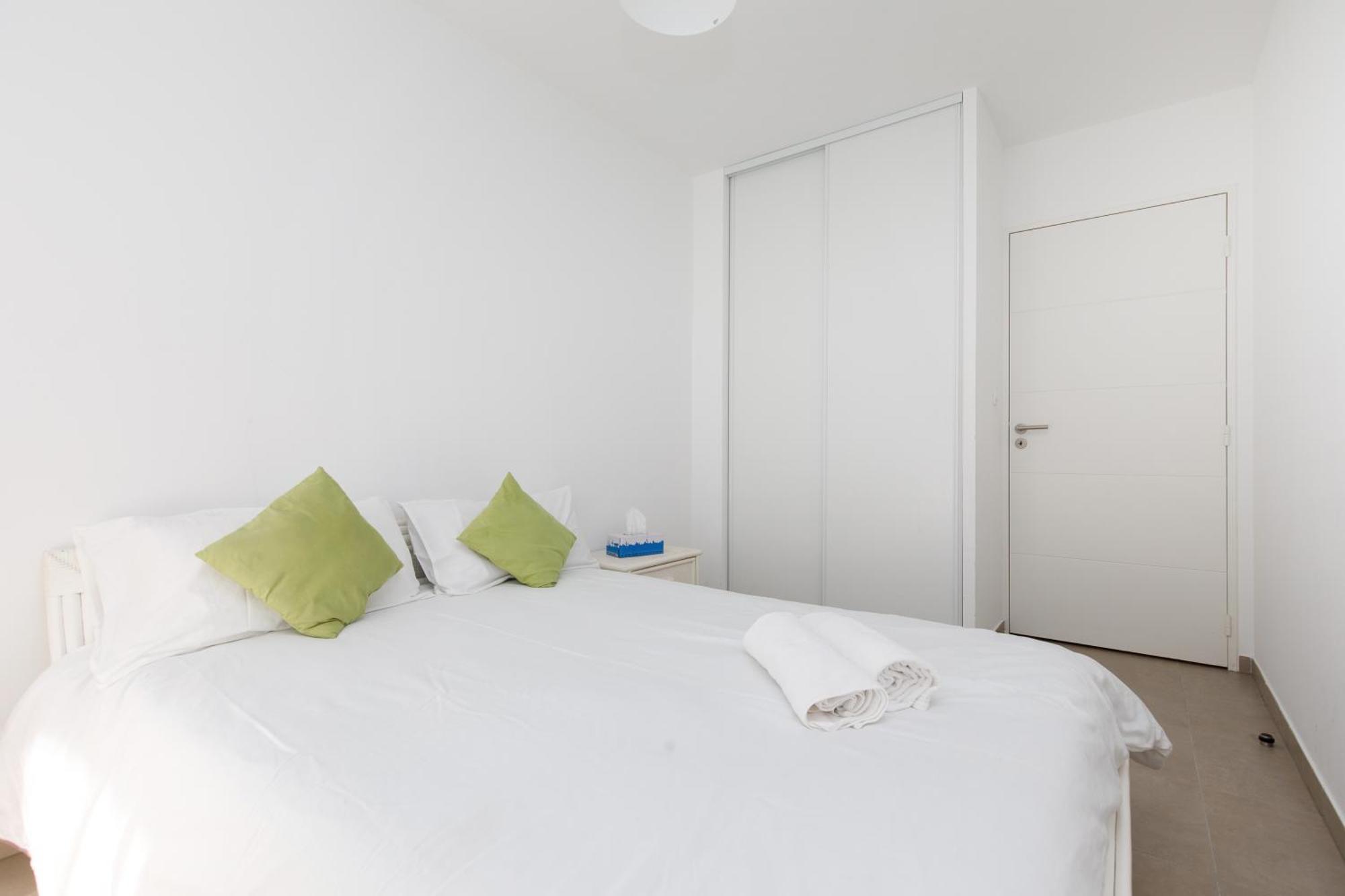 Lovely 2 Bedroom Condo With Pool Vallauris Zewnętrze zdjęcie