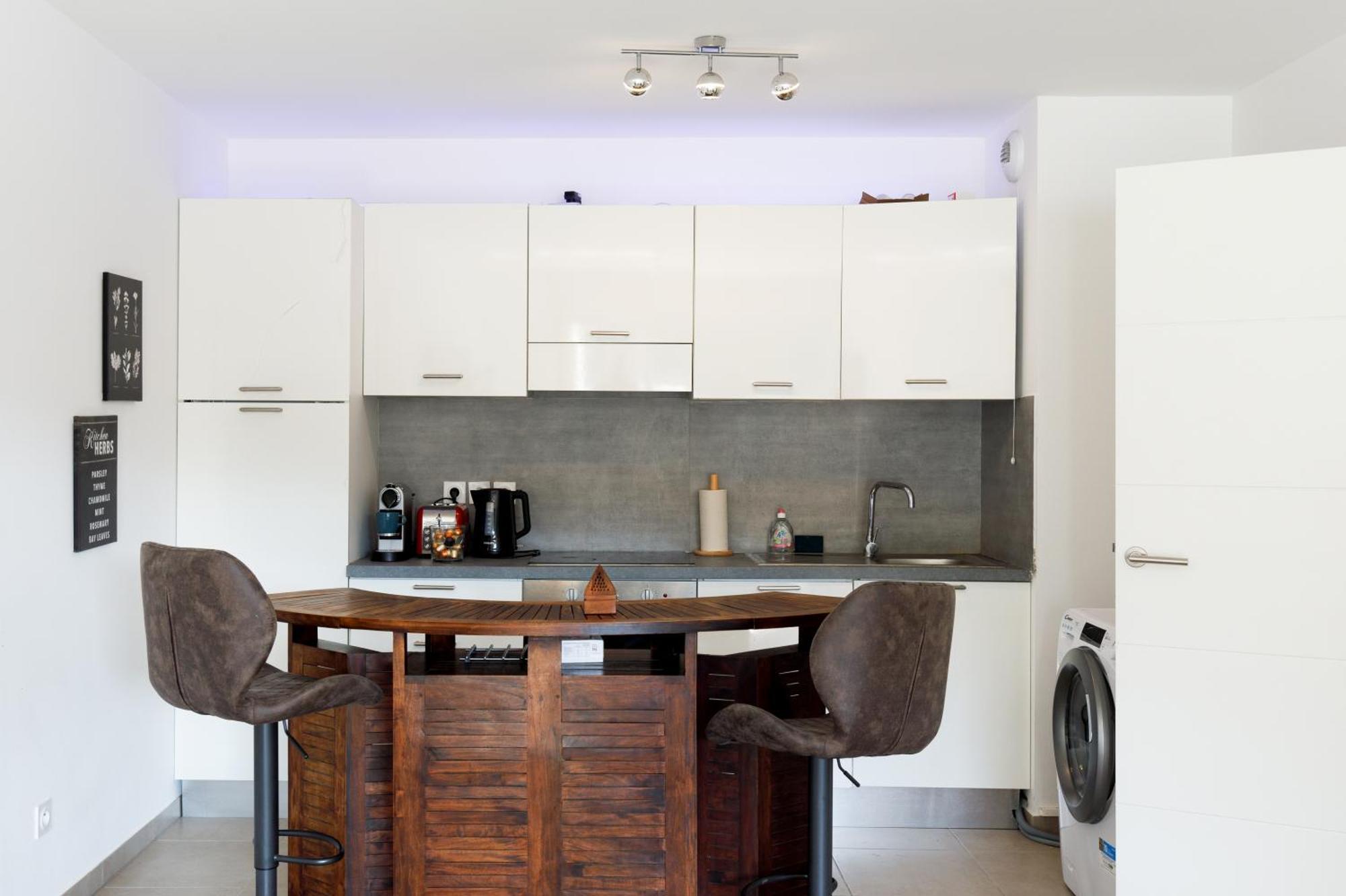Lovely 2 Bedroom Condo With Pool Vallauris Zewnętrze zdjęcie