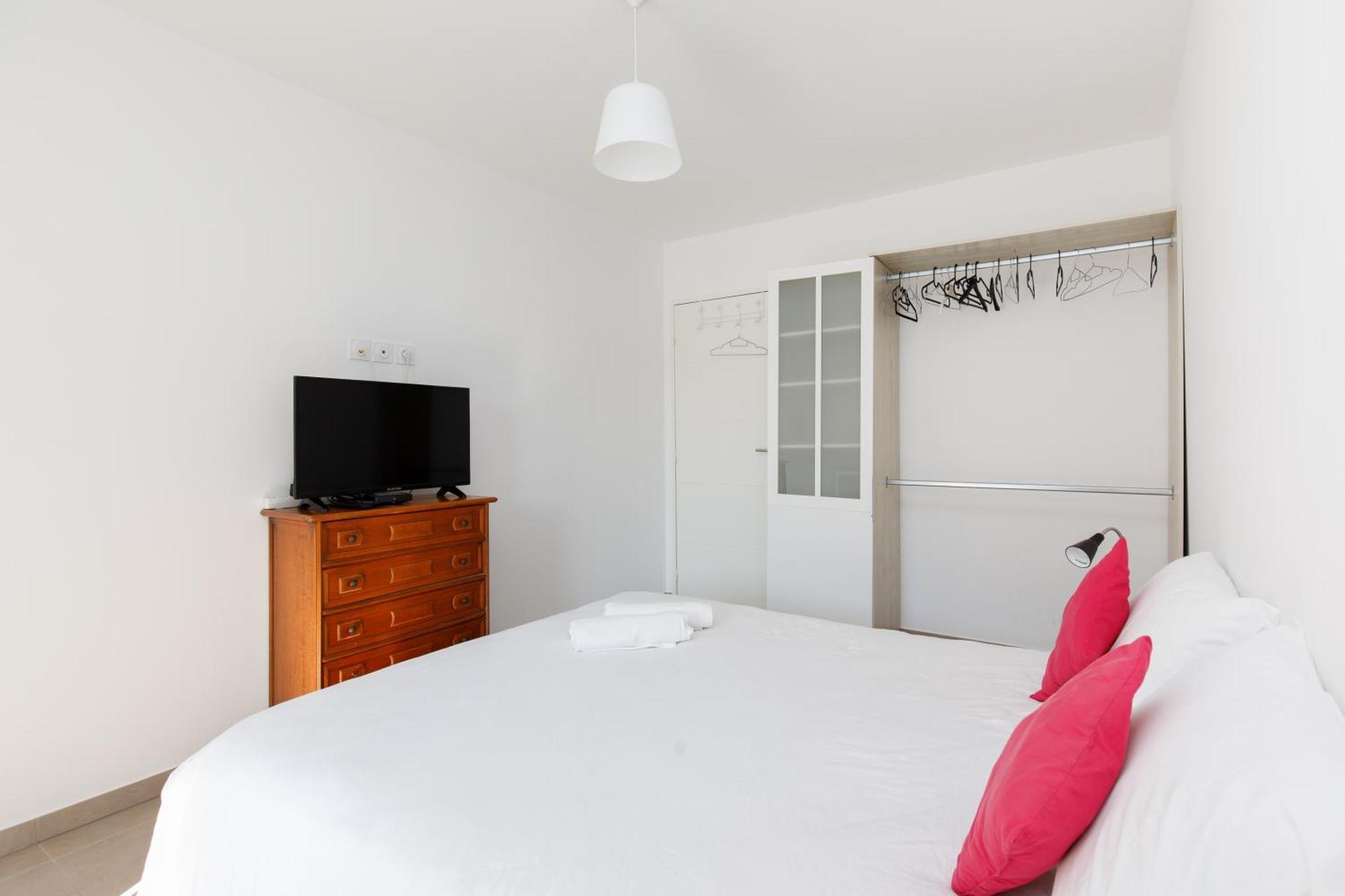 Lovely 2 Bedroom Condo With Pool Vallauris Zewnętrze zdjęcie